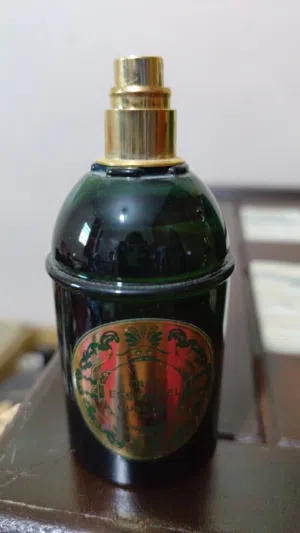 guerlain oud essential