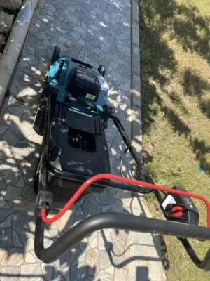 مكينة قص العشب  بطاريتين 36DC volte  makita