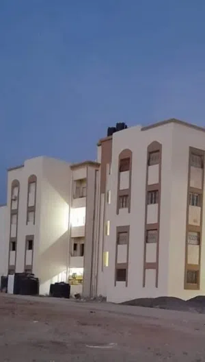 شقه للبيع في فالقوارشه عمارات باكو الالوان