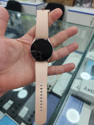 Samsung watch 5 40mm بحالة الجديد بسعر مميز