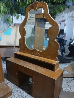 ميز او زاوية او كومديات اثنين مستعمل
