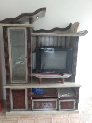 مكتبه للبيع شبه جديده