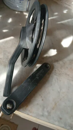 كرانك امامي من شركة بي توين اصلي ديكاتلون 152 Decathlon front crankshaft from B-twin 152