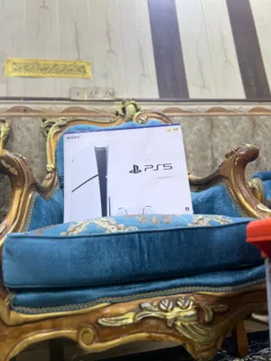 سلام عليكم بلي 5 سليم مستعمل وياه ستاند (مبرد لجهاز) جهاز نضيف استخدام اسبوع وياه قرص بوبي بلاي تايم