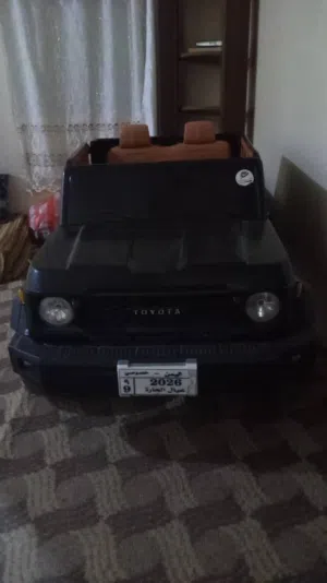 سيارة شحن أطفال (Toyota) للبيع!