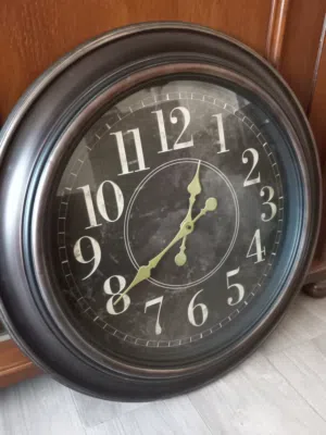 ساعه للبيع بس ب 7