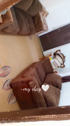 طقم كنب مودرن - نظام  أمريكي" (Modern American Style)  مكون من قطعة ثلاثية وقطعة ثنائية قاعدة زنبرك