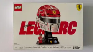 ليقو / Scuderia Ferrari HP Charles Leclerc Helmet