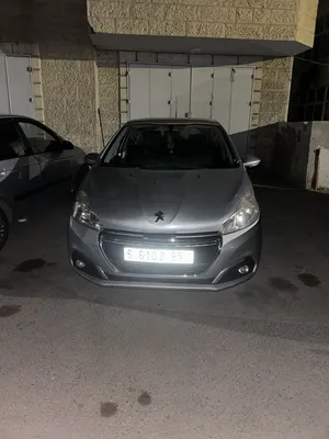 used-peugeot-208-in-ramallah-and-al-bireh