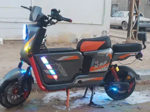 دراجه شحن X900 موديل 2026 نضيفه والبطاريات 33 امبير يعني اقوه شي نضيفه كلش وكلشي شقال الآيتات والإشا