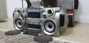 ستيريو alwa مع سماعتين  JVC دبل صبات على الجناب