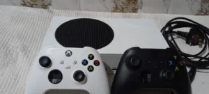 Xbox series s يحتوي على 2 يدات أصلية العاب: gta 5 FC 2026 النسخة التجريبية delta force