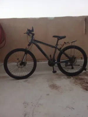 بسكليت جنط 26 بحاله جيده جدا ومعاه منفاخ هواء العجال