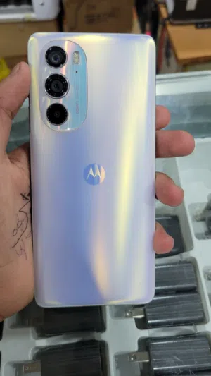 Motorola Edge 30 Pro ذاكره 256 جيجا  رام 12  رسمي يشغل اي شريحه بالعالم  نظيف كرت