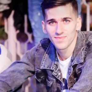 انس نافذ اسماعيل قفيشه 