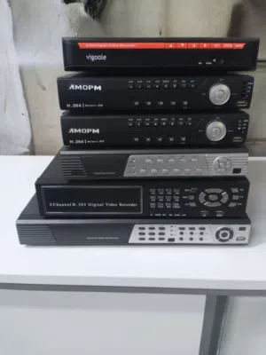 Dvr عدد 6 كلو شغال بسعر مغري اقراء الوصف