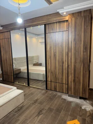 خزائن حائط غرف نوم تفصيل حسب الطلب يبداء سعر المتر المربع من 45 دينار بأفضل المواصفات