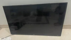 تلفيزيون شاشة سامسونج نظيفه