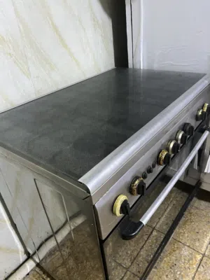 طباخ فرن مستعمل نضيف بنسبة 75٪