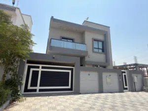 فيلا للإيجار بالياسمين عجمان 5 غرف طابقين