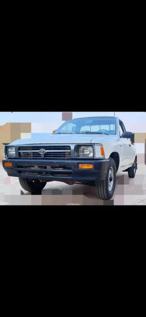 Toyota . Hilux . 1996 . Used3