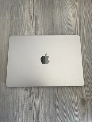 Apple MacBook Air 13.6 inch M2 8gb ram 256gb storage Space gray Arabic/english keyboard.