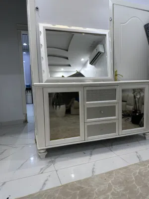 طاوله بوفيه لون سكري مع مرايه