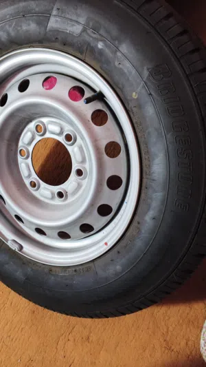 195R15C 8PR Tire with Steel Rim for Sale