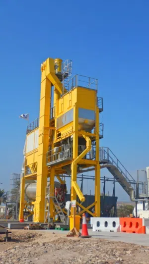 مصانع خرسانه واسفلت مستعملة مقاسات مختلفة حسب الطلب 120 متر 90 متر 60 متر جاهزة للبيع