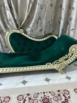 غرفه نوم للبيع اخت الجديده ب سعر بلاش نضيفه 100/100 بيها مجال
