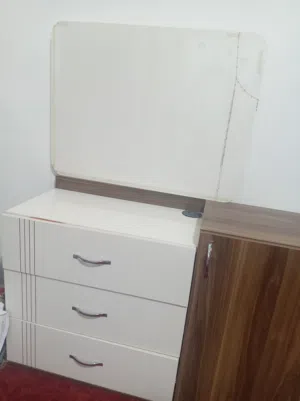 غرفة نوم للبيع لا يوجد تخت