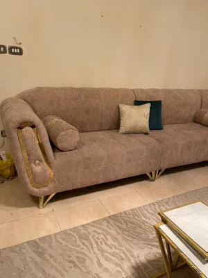 كنب متصل زاويتين 4x4 مع الطاولة والستائر