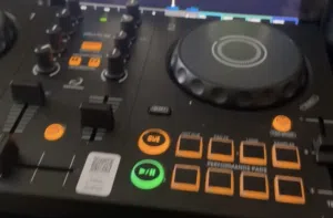 Pioneer DDJ-FLX2 with bag