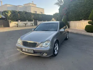 مرسيدس بنز c200 2003