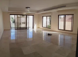 250 m2 4 Bedrooms Apartments for Sale in Amman Um Uthaiena