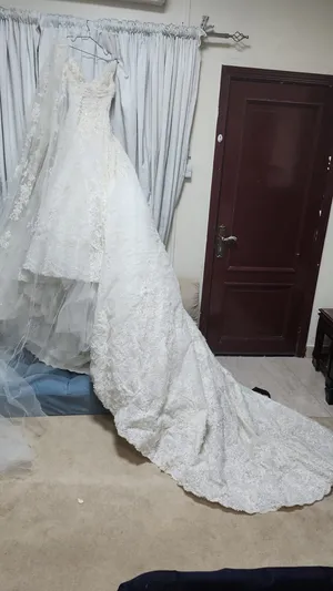فستان عروس استخدام مرا وحدا