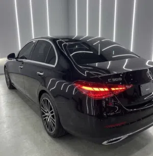 Sedan Mercedes Benz in Muscat