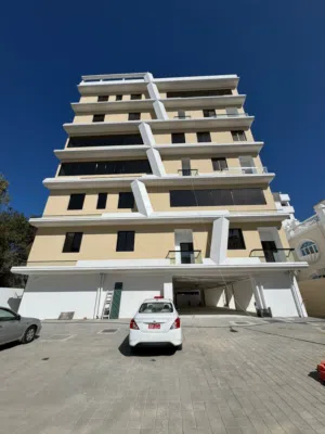 شقة دوبلكس للبيع في العذيبة الشمالية - Duplex apartment for sale in Al-Azaiba North
