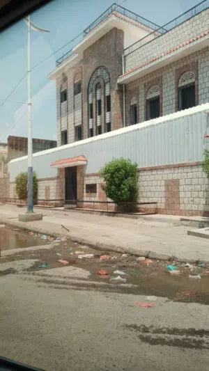 400 m2 More than 6 bedrooms Villa for Sale in Aden Al-Drein