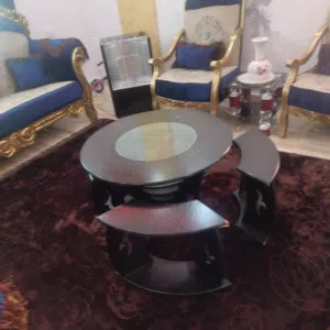 طاوله وسط خشب وزجاج