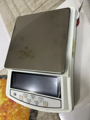 للبيع ميزان ذهب