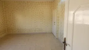 130 m2 4 Bedrooms Apartments for Rent in Zarqa Hay Ramzi