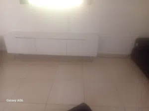 طاولة ديكور شاشه للبيع
