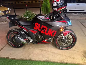 Suzuki GSX250R 2023 in Salt