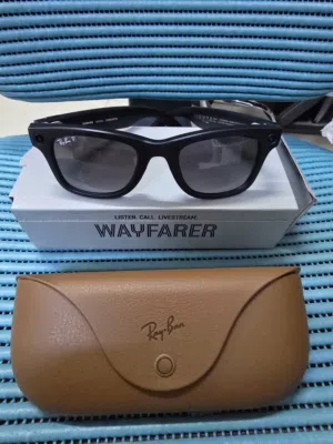 Rayban meta smart glass with polaroid lense