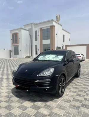 Porsche cayenne S v8 2013 gcc