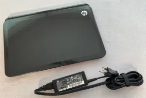 لاب توب للبيع نوع hp بحاله ممتازه كرتين شاشة عليه