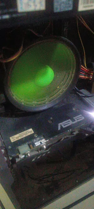 كرت شاشة NVIDIA GeForce GTX 950 2GB مستعمل للبدل على كرت شاشه اخر