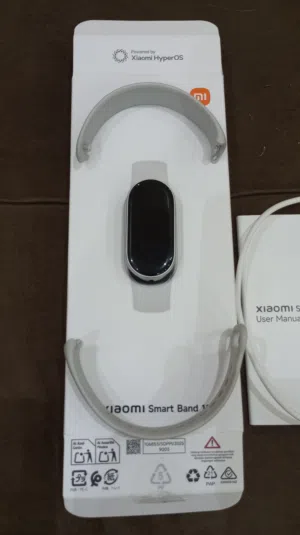 للبيع ساعة شاومي باند 10 الأصلية (Xiaomi Smart Band 10) بحالة الوكالة ونظيفة جداً