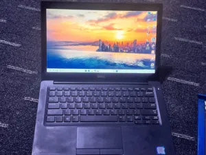 لابتوبين ديل امريكي بحال الوكالة